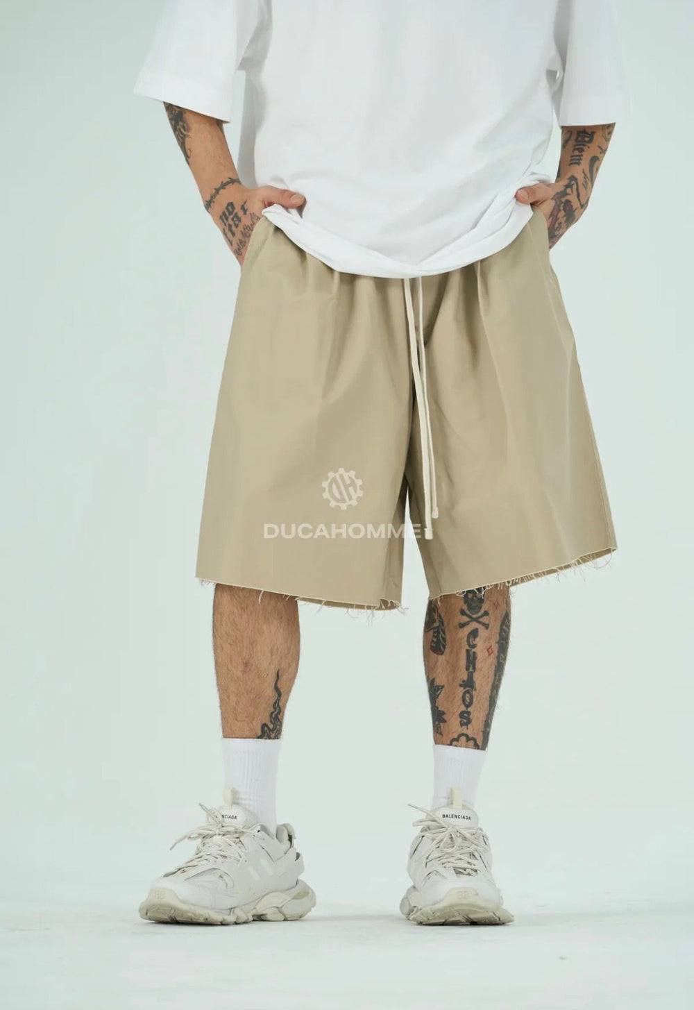 Bermuda Over Taglio Vivo | Duca Homme (beige)