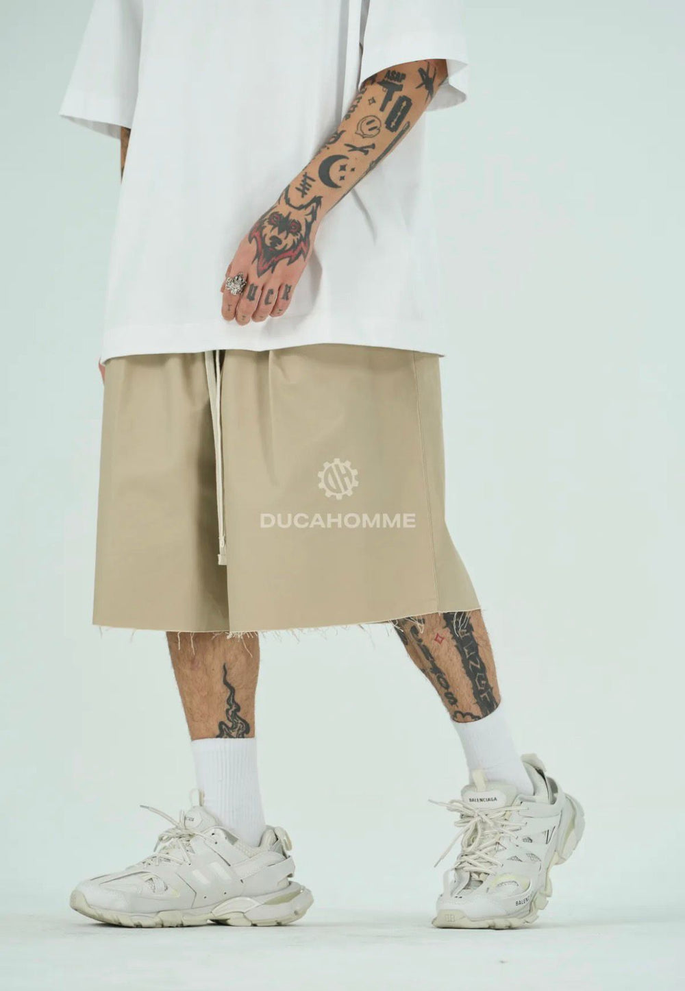 Bermuda Over Taglio Vivo | Duca Homme (beige)