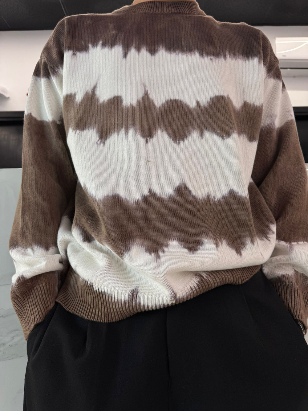 Maglione Girocollo Uomo Effetto Tie Dye a Righe Marrone - Duca Homme