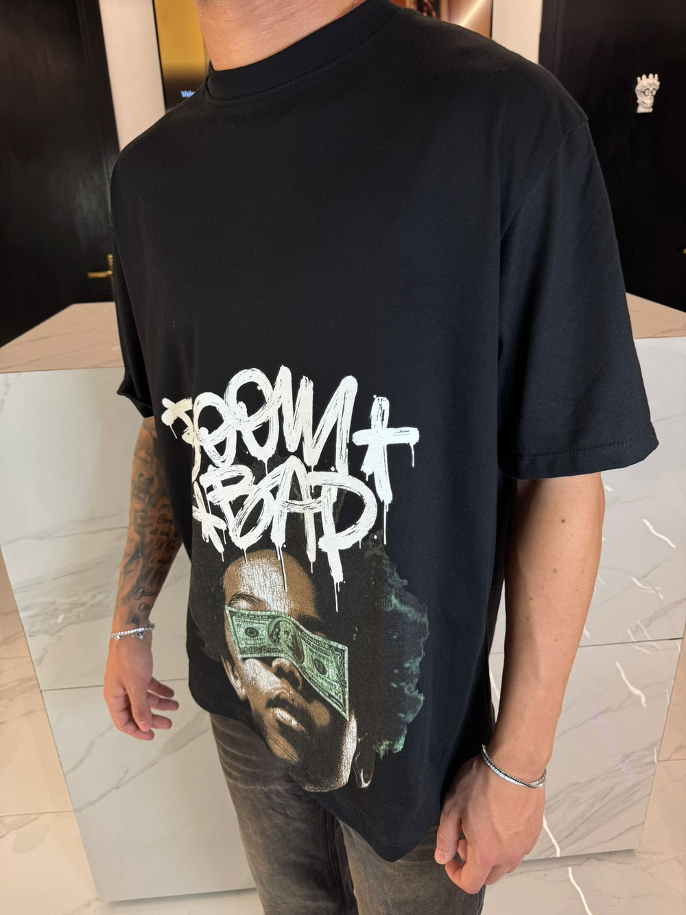 T-Shirt Oversize Nera Uomo Stampa Graffiti Street Art - Duca Homme