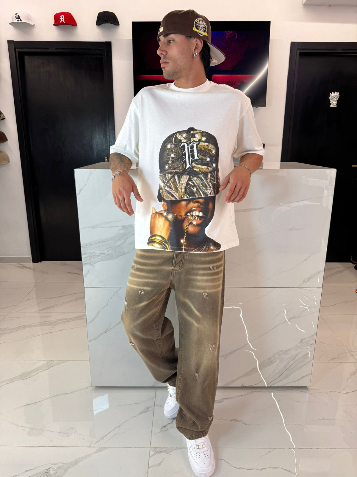 T-Shirt Oversize Bianca Uomo Stampa Girl Y2K - Duca Homme Street